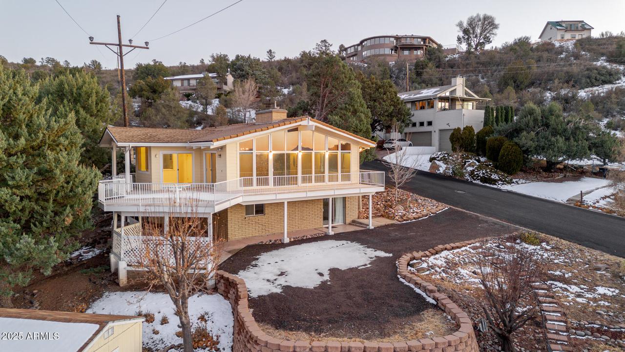 655 E Robinson Dr., Prescott, AZ 86303
