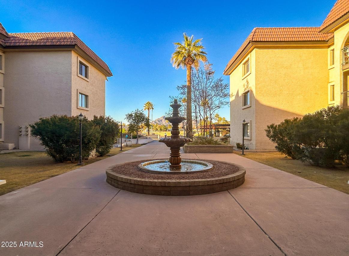 3033 E Devonshire Ave. #2004, Phoenix, AZ 85016