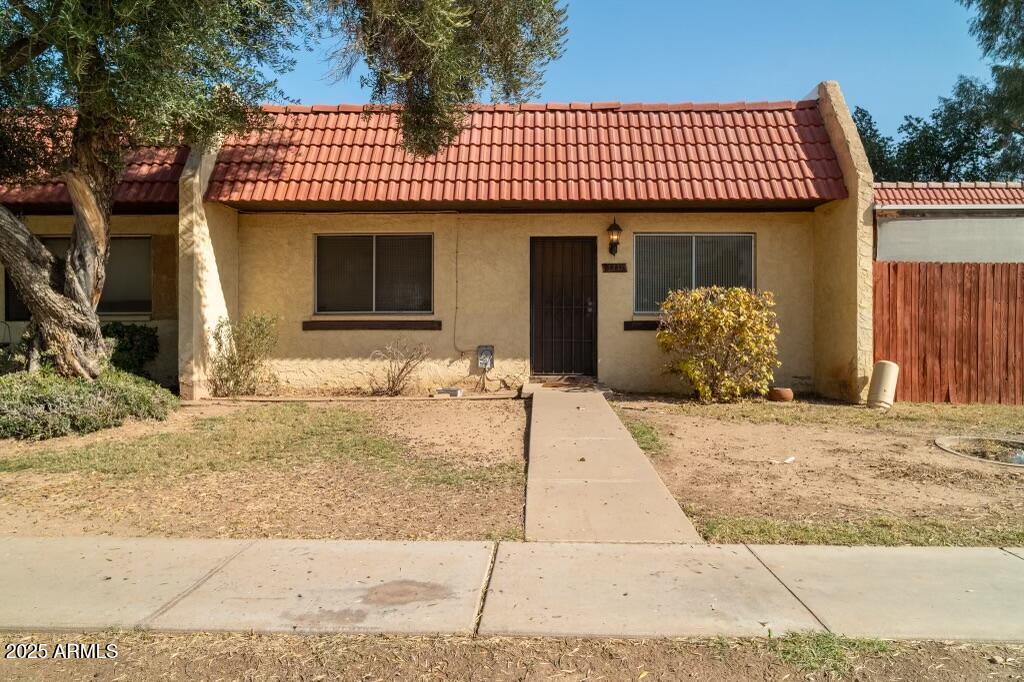 3331 W Del Monico Ln., Phoenix, AZ 85051