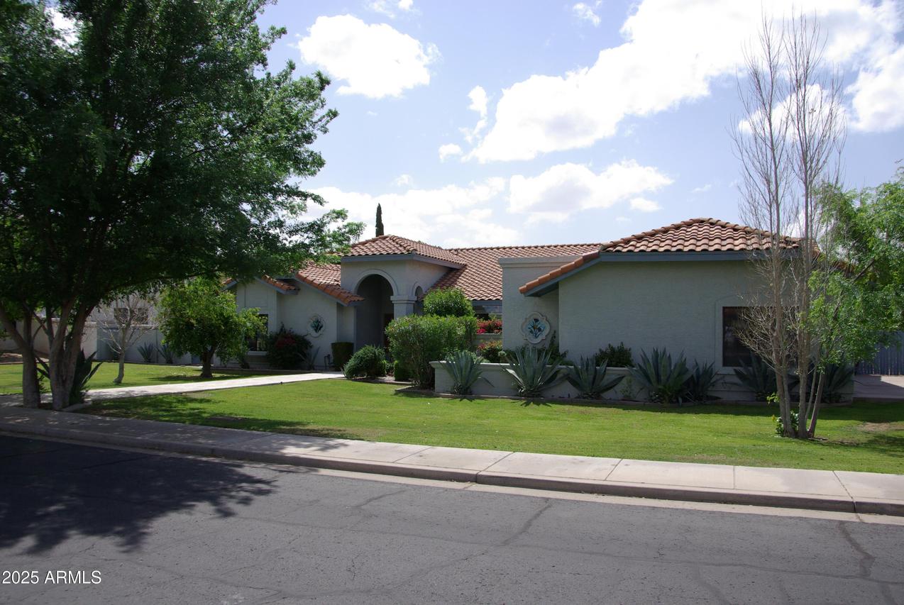 4119 E Glencove St., Mesa, AZ 85205