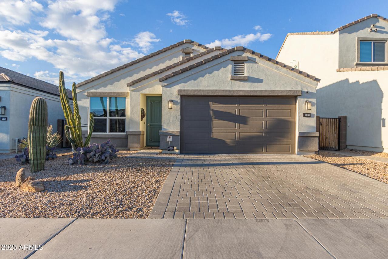 2038 E Dry Wood Rd., Phoenix, AZ 85024