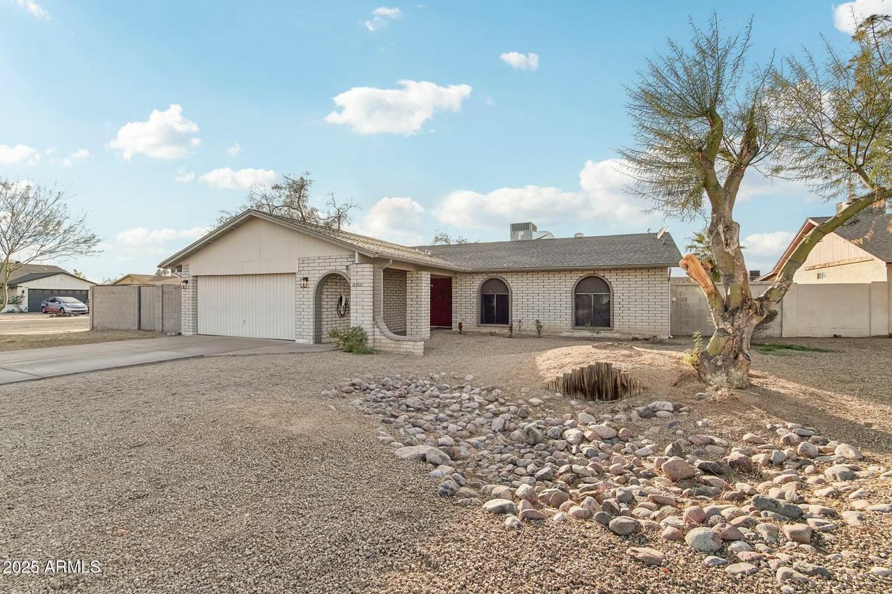 18202 N 35th Dr., Glendale, AZ 85308