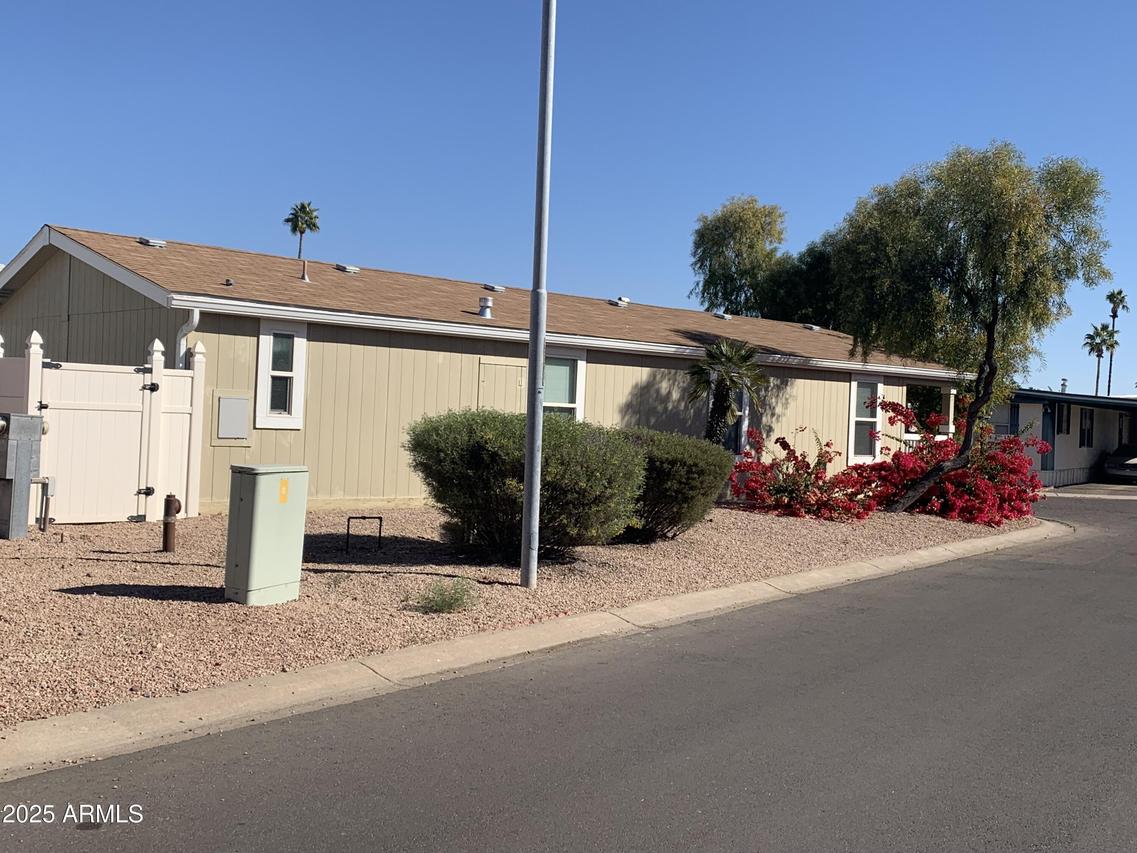 16602 N 2nd Ln., Phoenix, AZ 85023