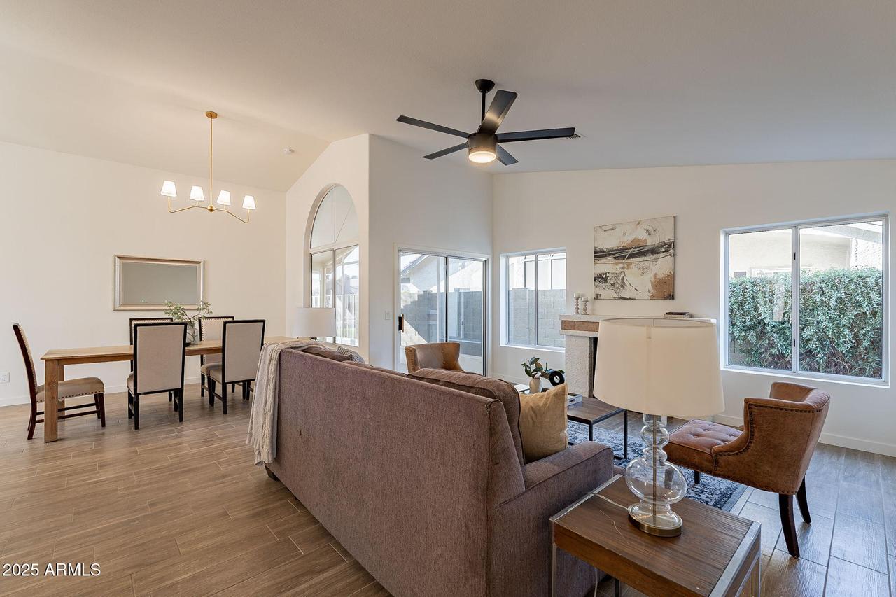 72 S Willow Creek St., Chandler, AZ 85225