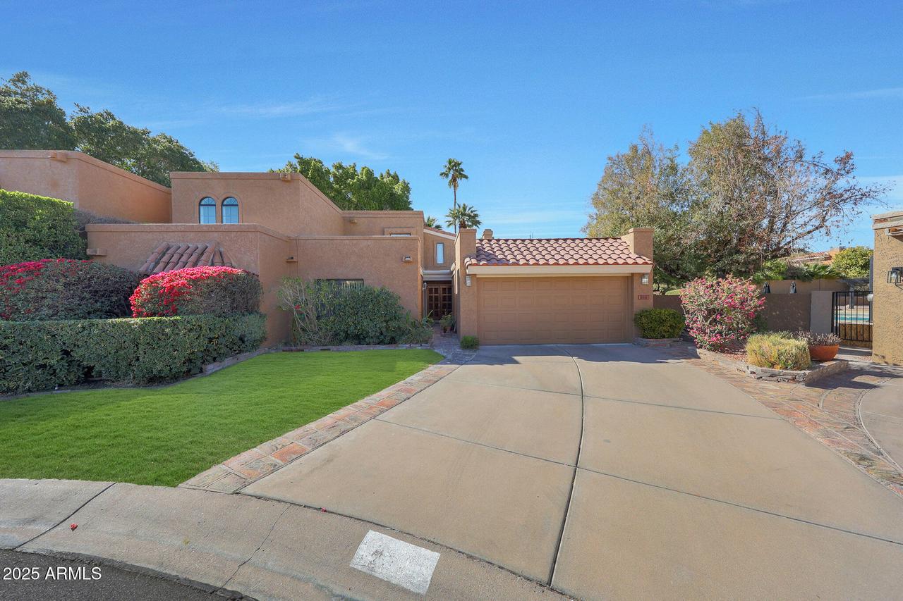 10648 N 11th St., Phoenix, AZ 85020