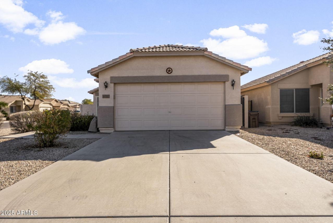1151 E Santa Fiore St., San Tan Valley, AZ 85140