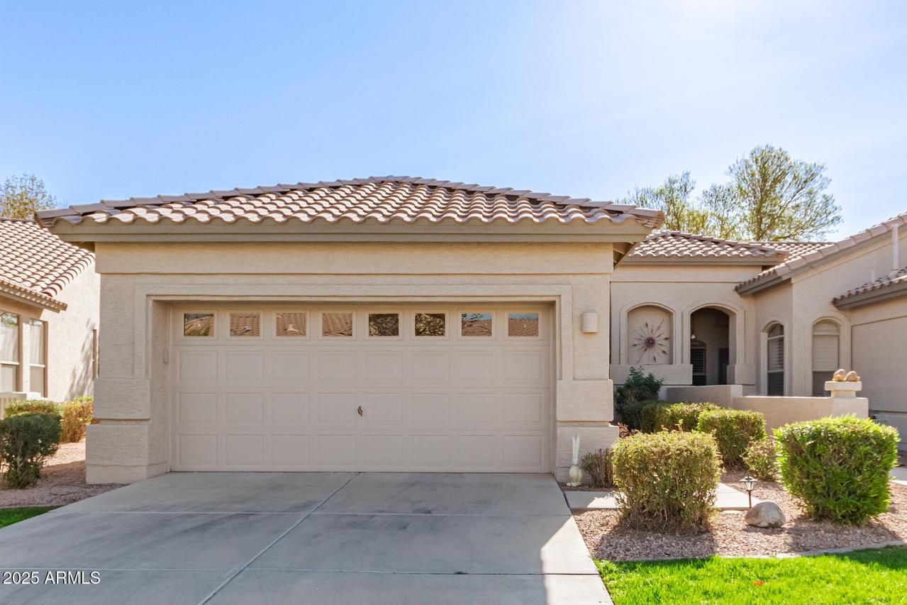 23721 S Pleasant Way, Sun Lakes, AZ 85248