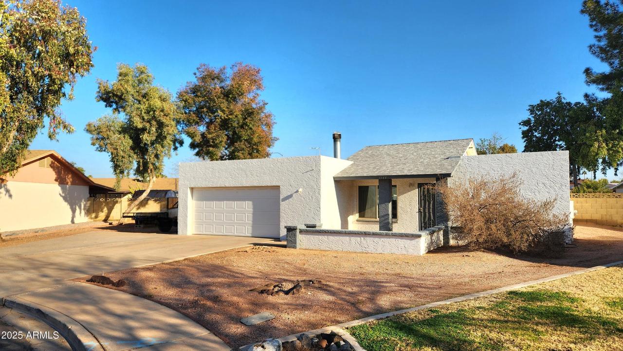 1344 E Grove Cir., Mesa, AZ 85204