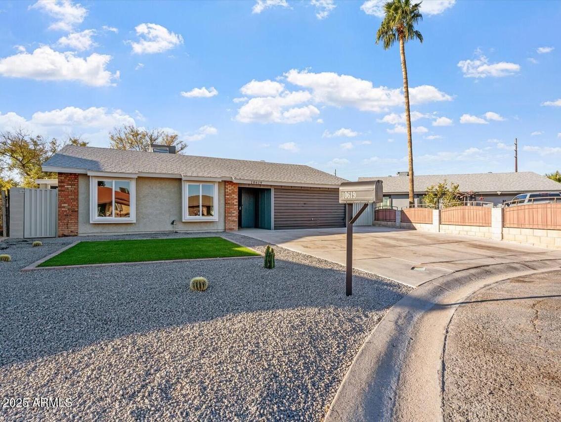 10619 W Sells Dr., Phoenix, AZ 85037
