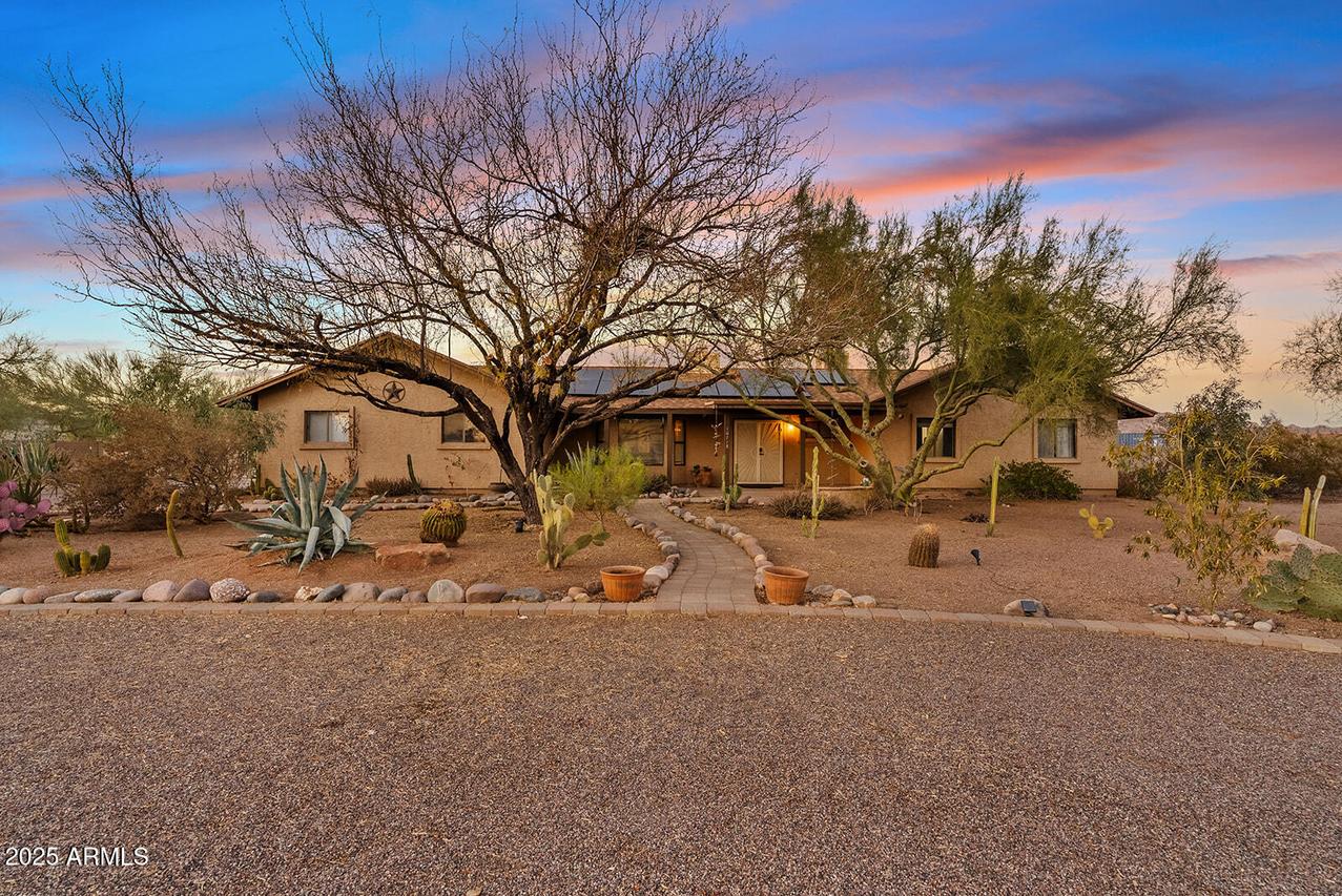 10718 E Fenimore Rd., Mesa, AZ 85207