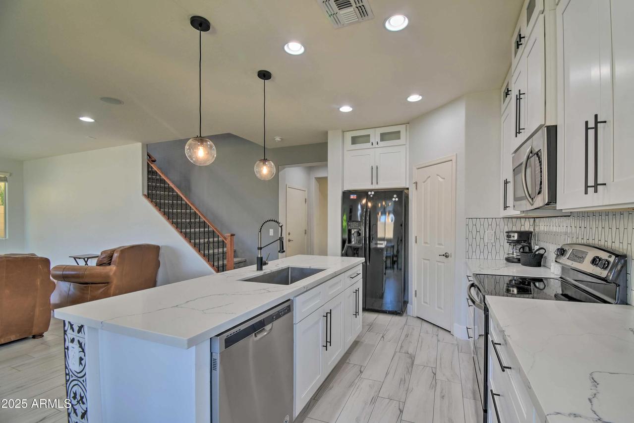 8966 W State Ave., Glendale, AZ 85305