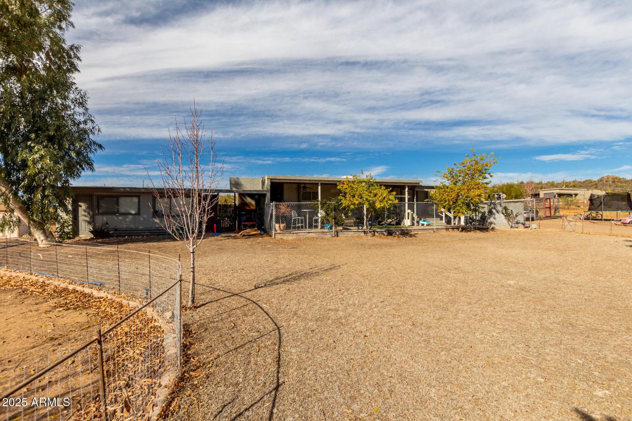 47844 N 17th Ave., New River, AZ 85087