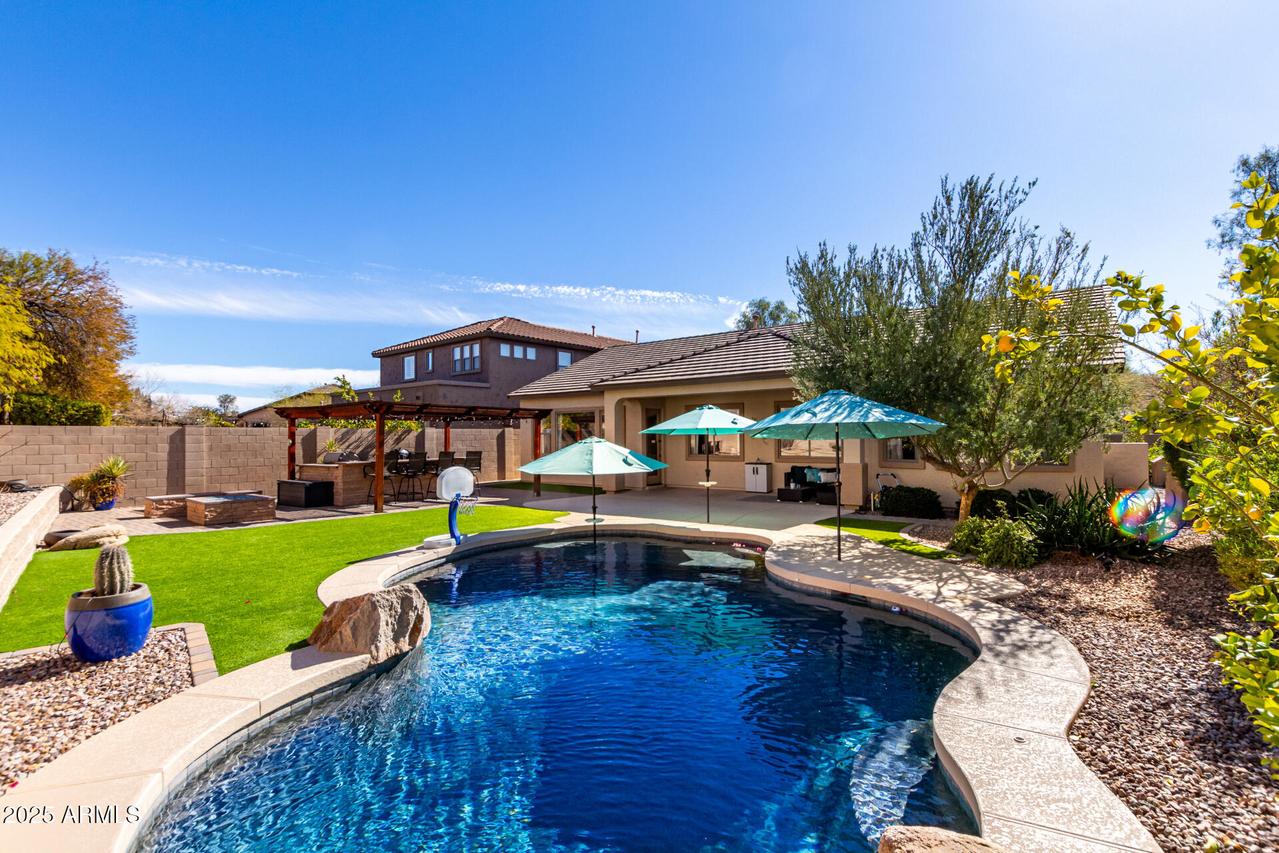 2422 W Aloe Vera Dr., Phoenix, AZ 85085