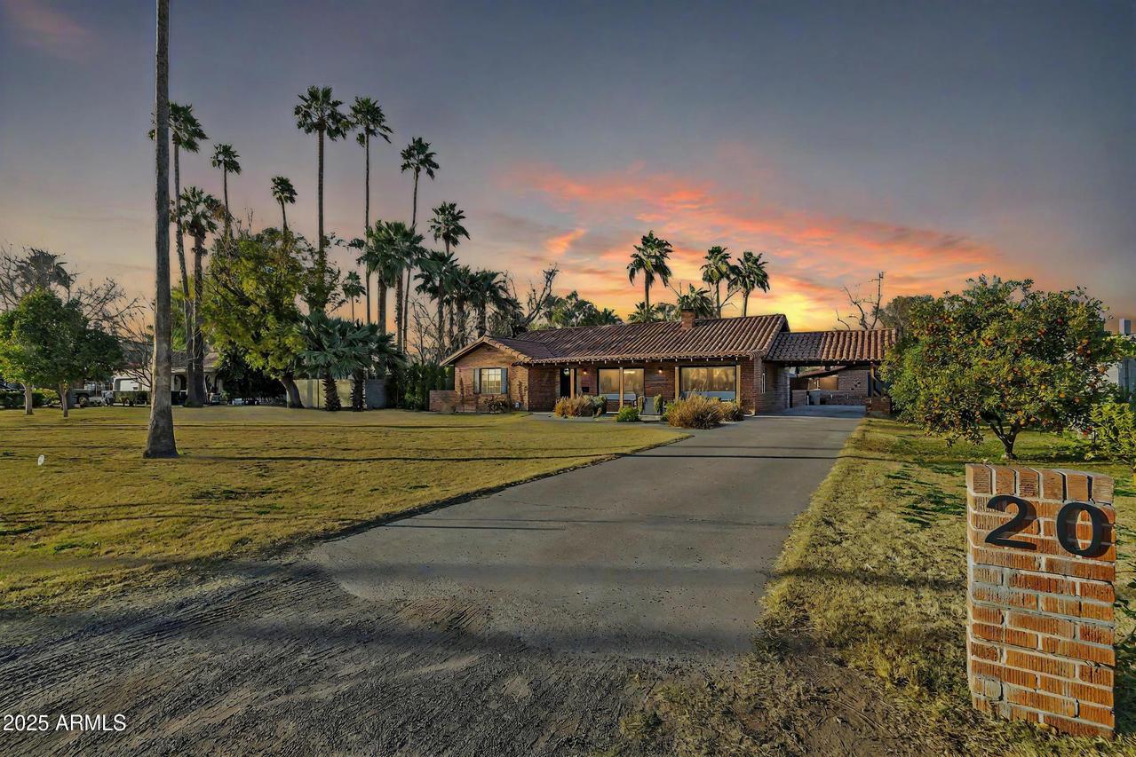 20 W Pasadena Ave., Phoenix, AZ 85013