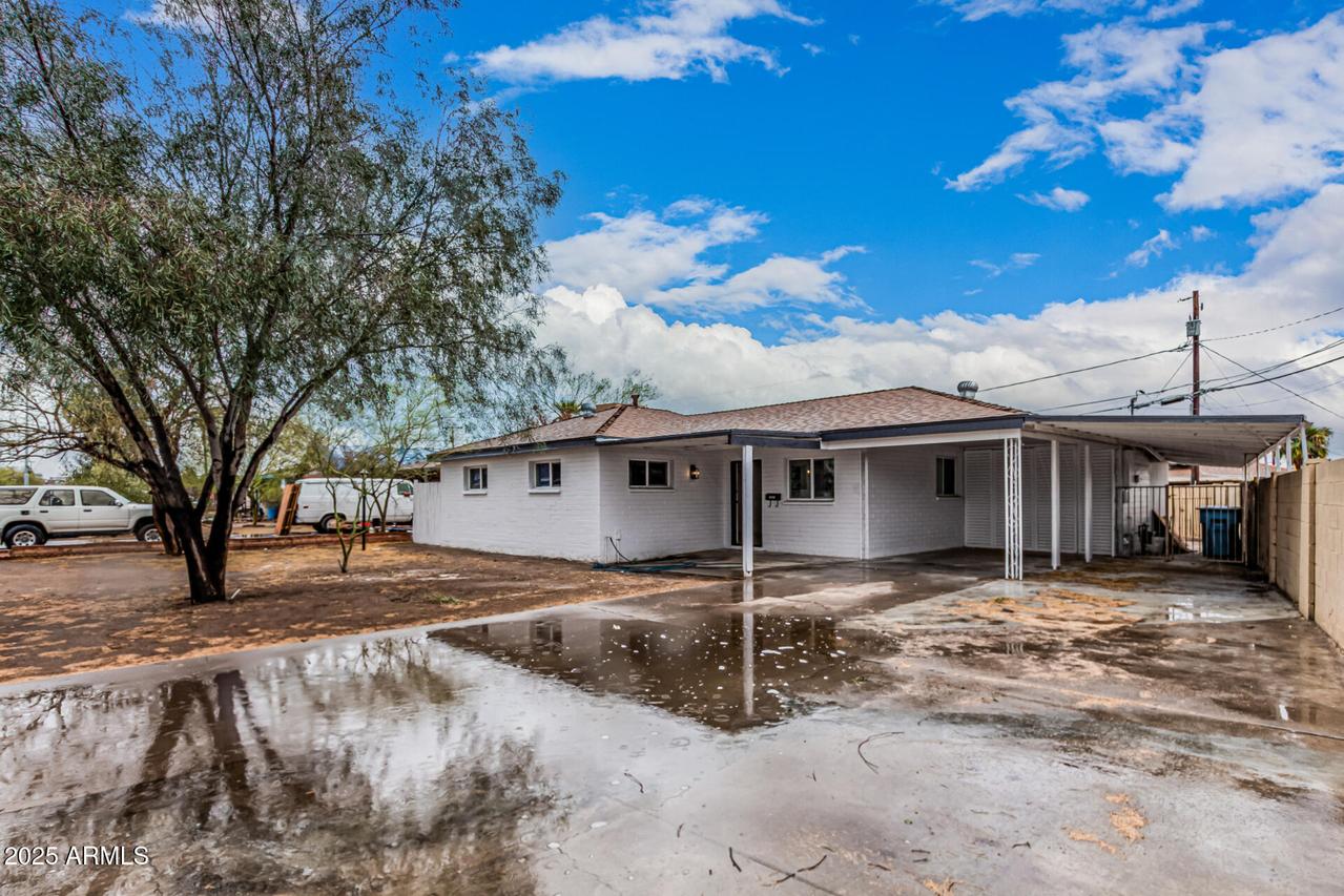 2904 W Coolidge St., Phoenix, AZ 85017