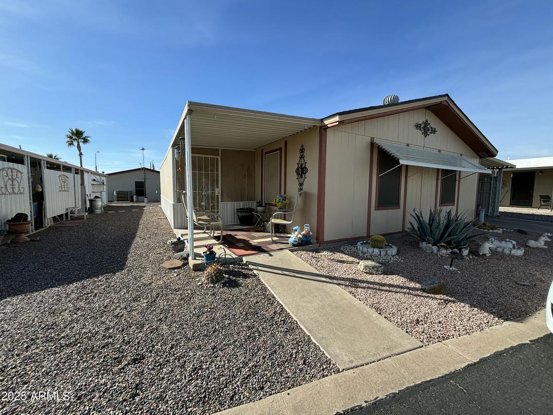 53 N Mountain Rd., Apache Junction, AZ 85120