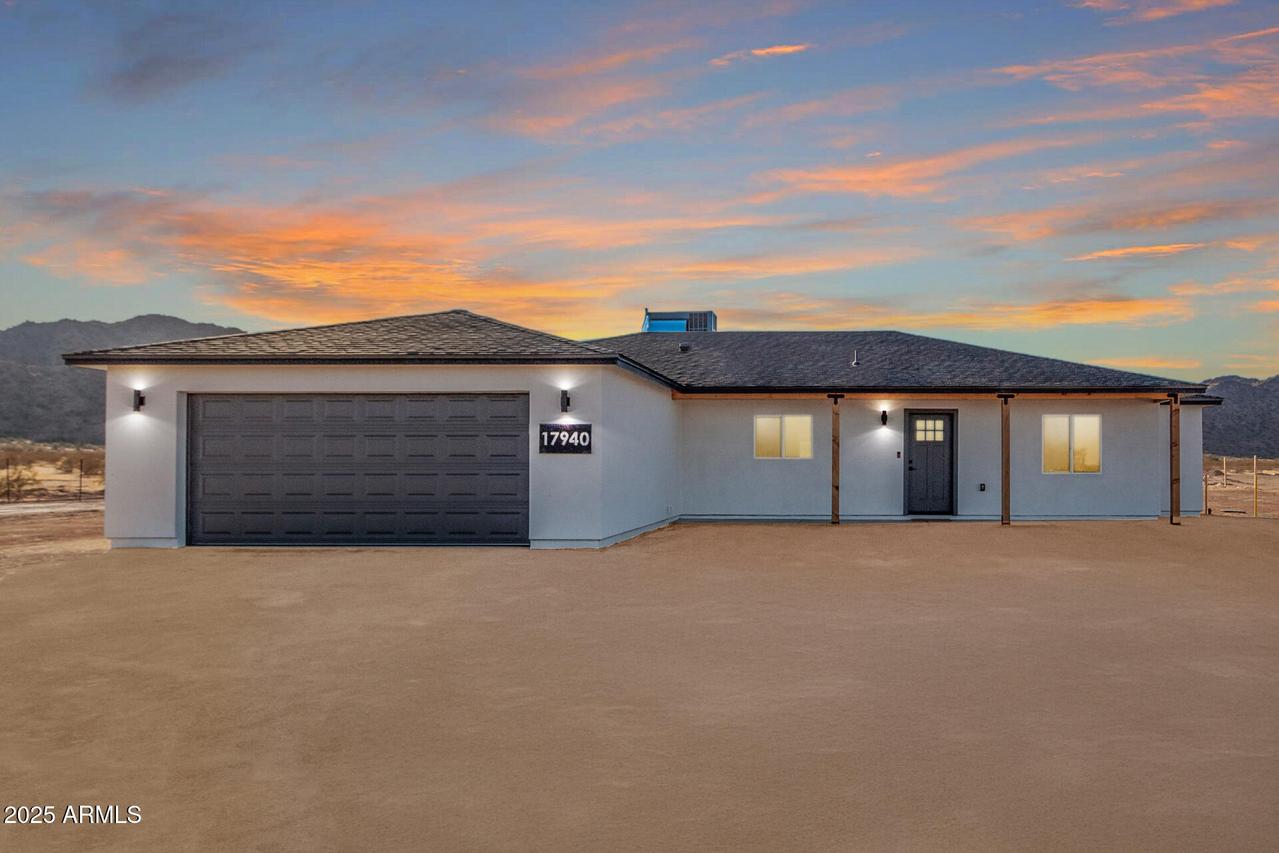 17940 N Luke Ln., Maricopa, AZ 85139