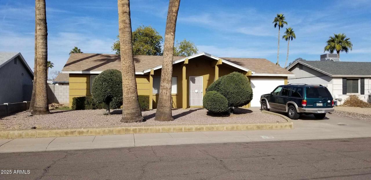 3620 E Ludlow Dr., Phoenix, AZ 85032