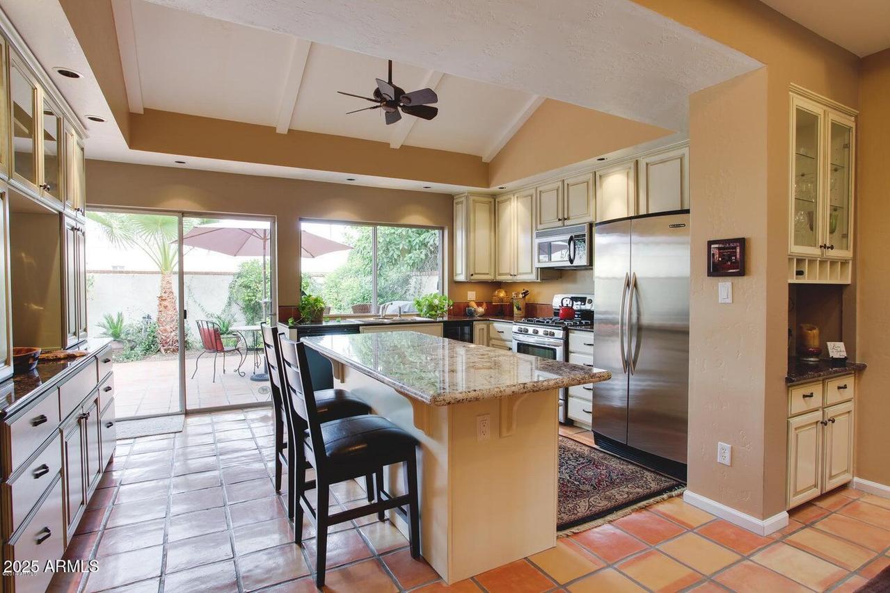 5824 N Scottsdale Rd., Paradise Valley, AZ 85253