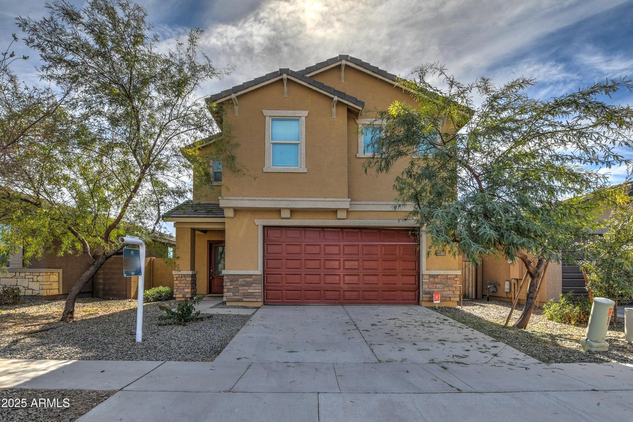 6815 W Encinas Ln., Phoenix, AZ 85043