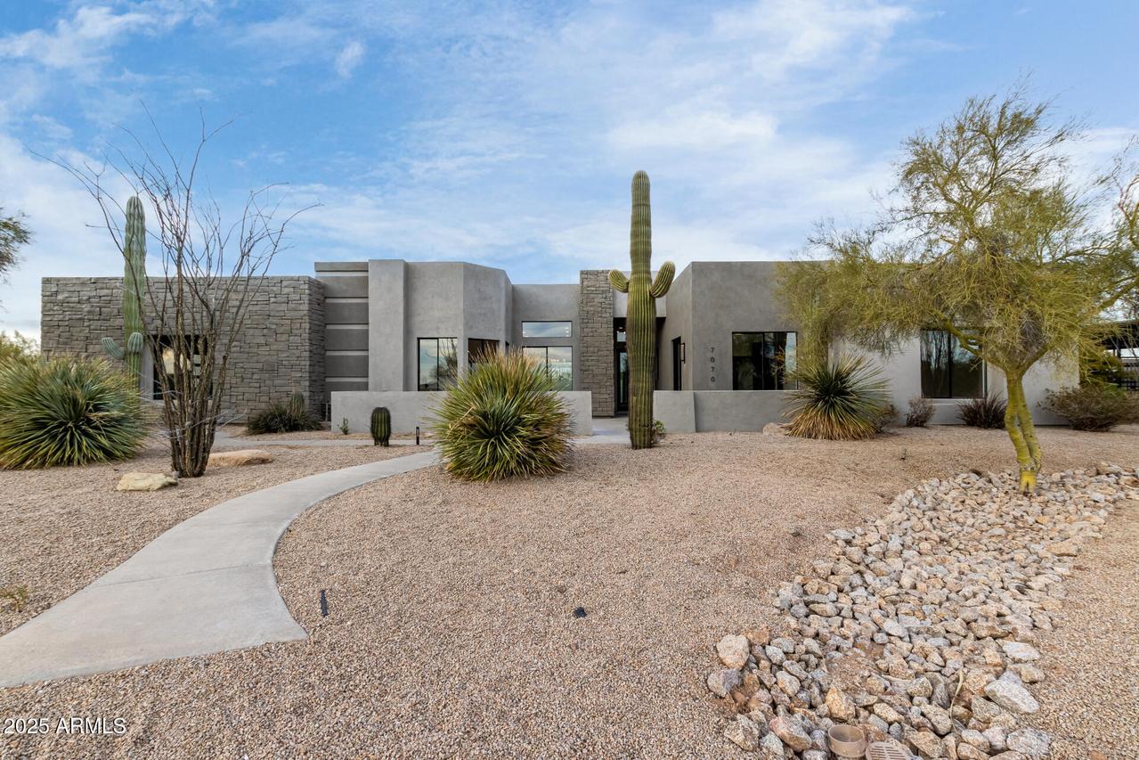 7070 E Lowden Dr., Scottsdale, AZ 85266