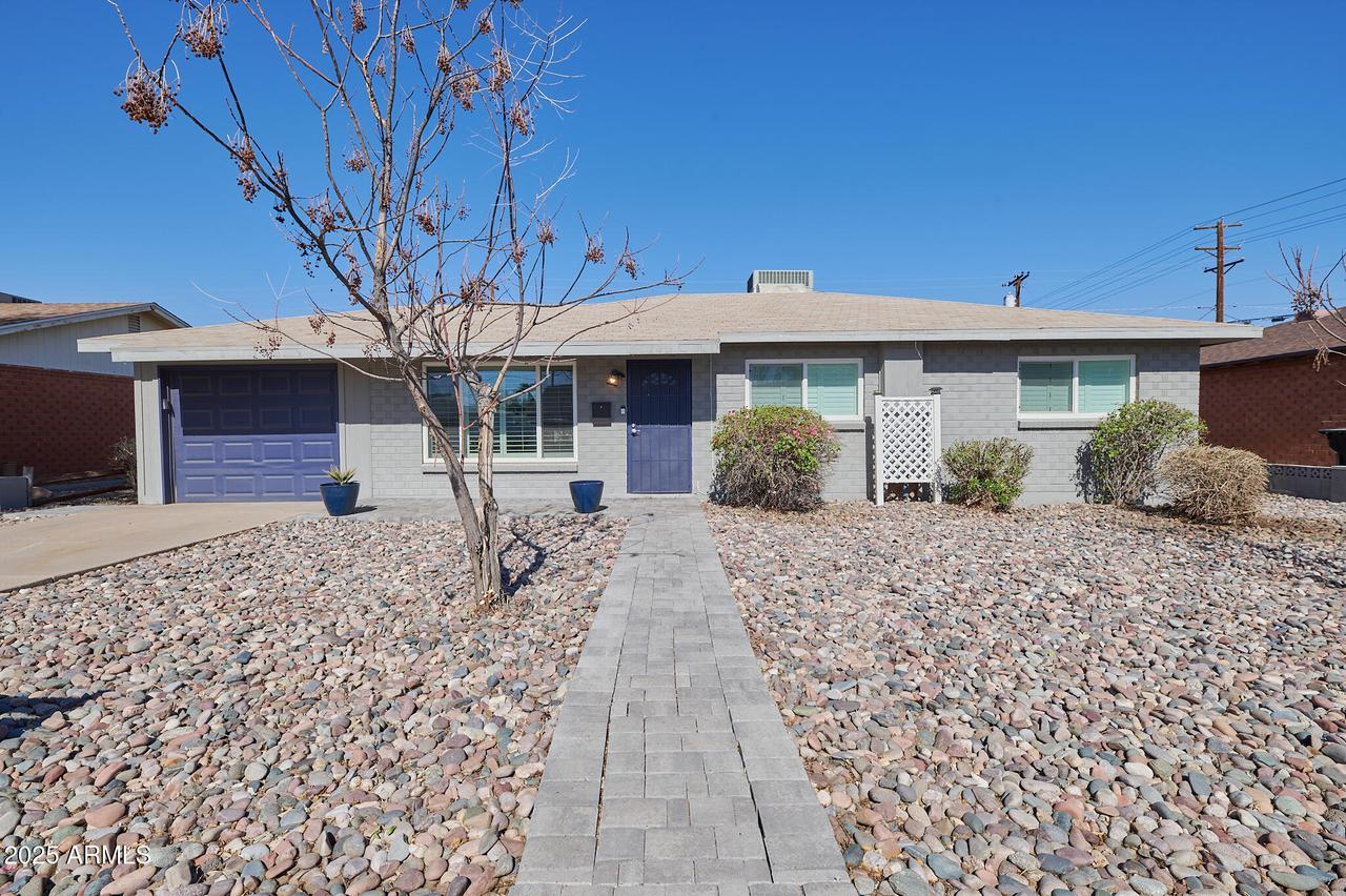 8150 E Mitchell Dr., Scottsdale, AZ 85251