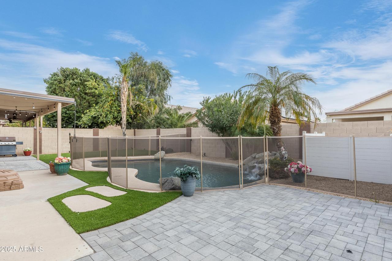 9001 W Lone Cactus Dr., Peoria, AZ 85382