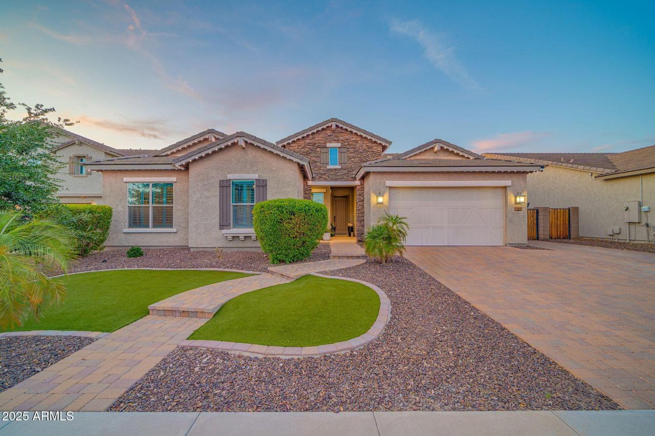 9388 W Cashman Dr., Peoria, AZ 85383