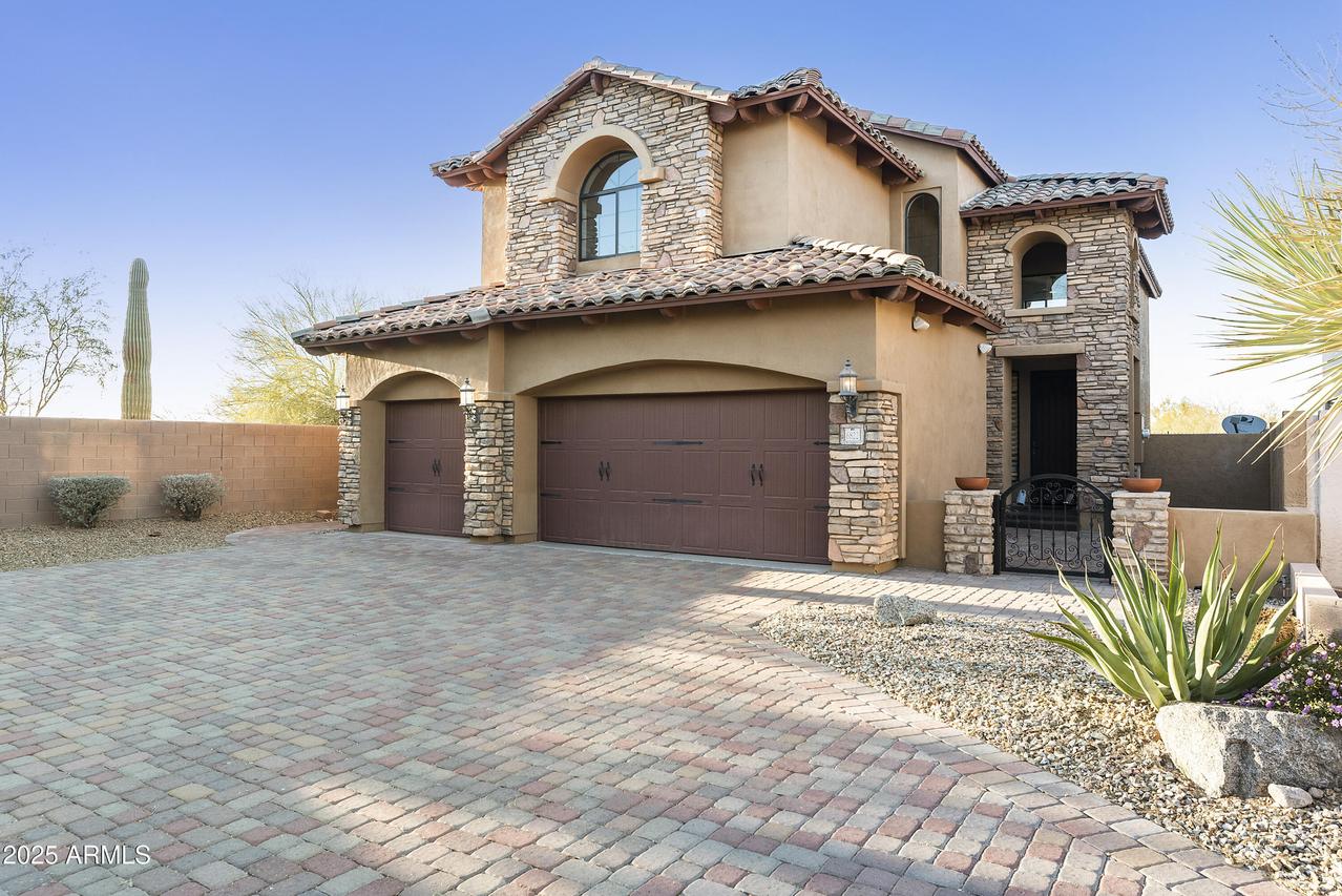 6822 E Portia St., Mesa, AZ 85207
