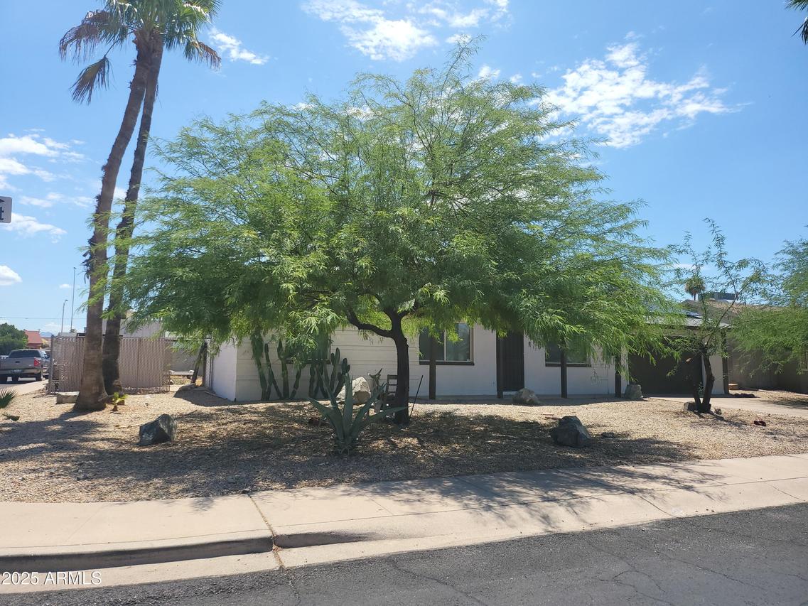 13839 N 33rd St., Phoenix, AZ 85032
