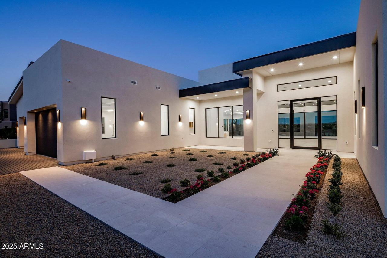 35801 N Meander Way, Carefree, AZ 85377