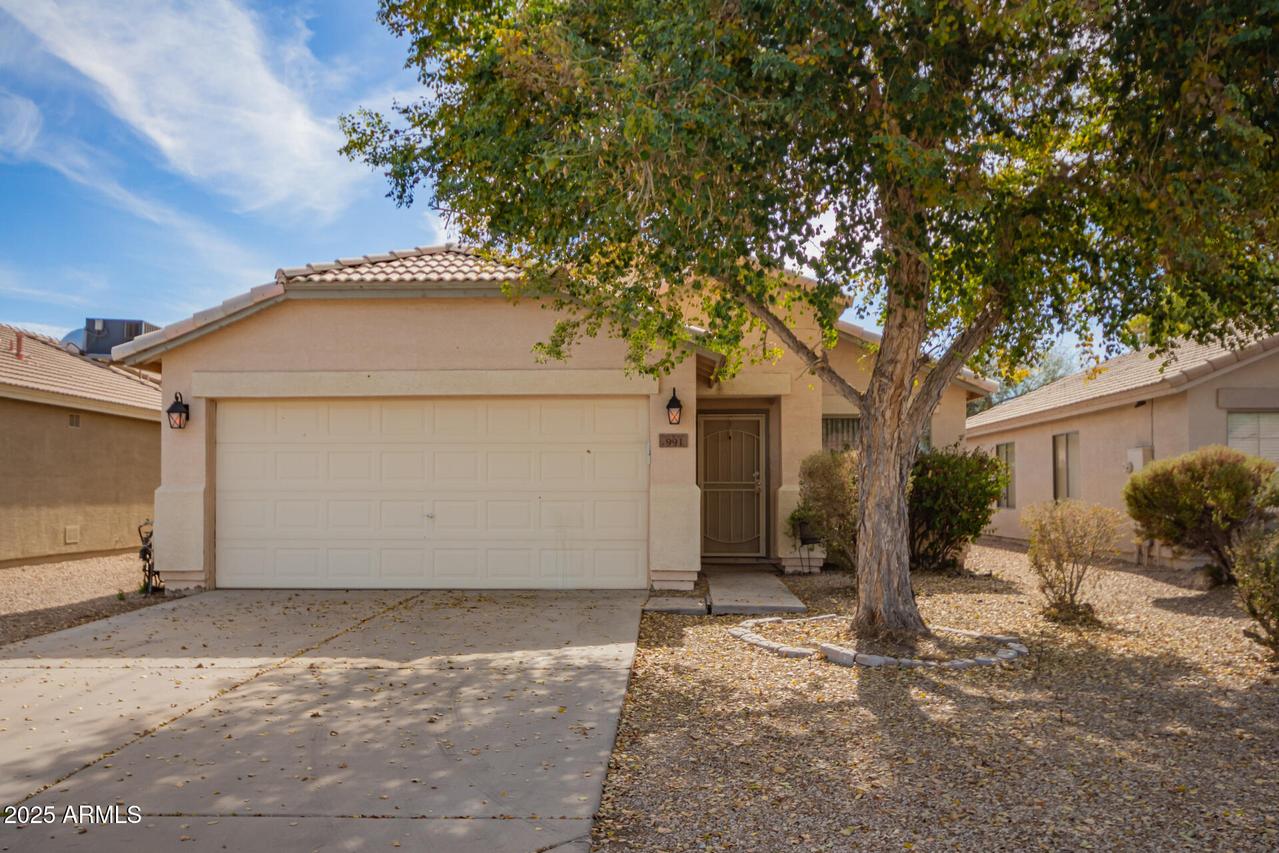 991 E Monteleone St., San Tan Valley, AZ 85140