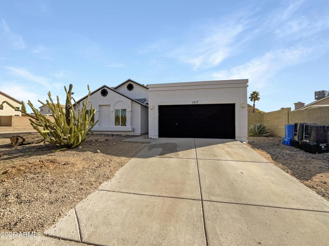 1517 E Piute Ave., Phoenix, AZ 85024