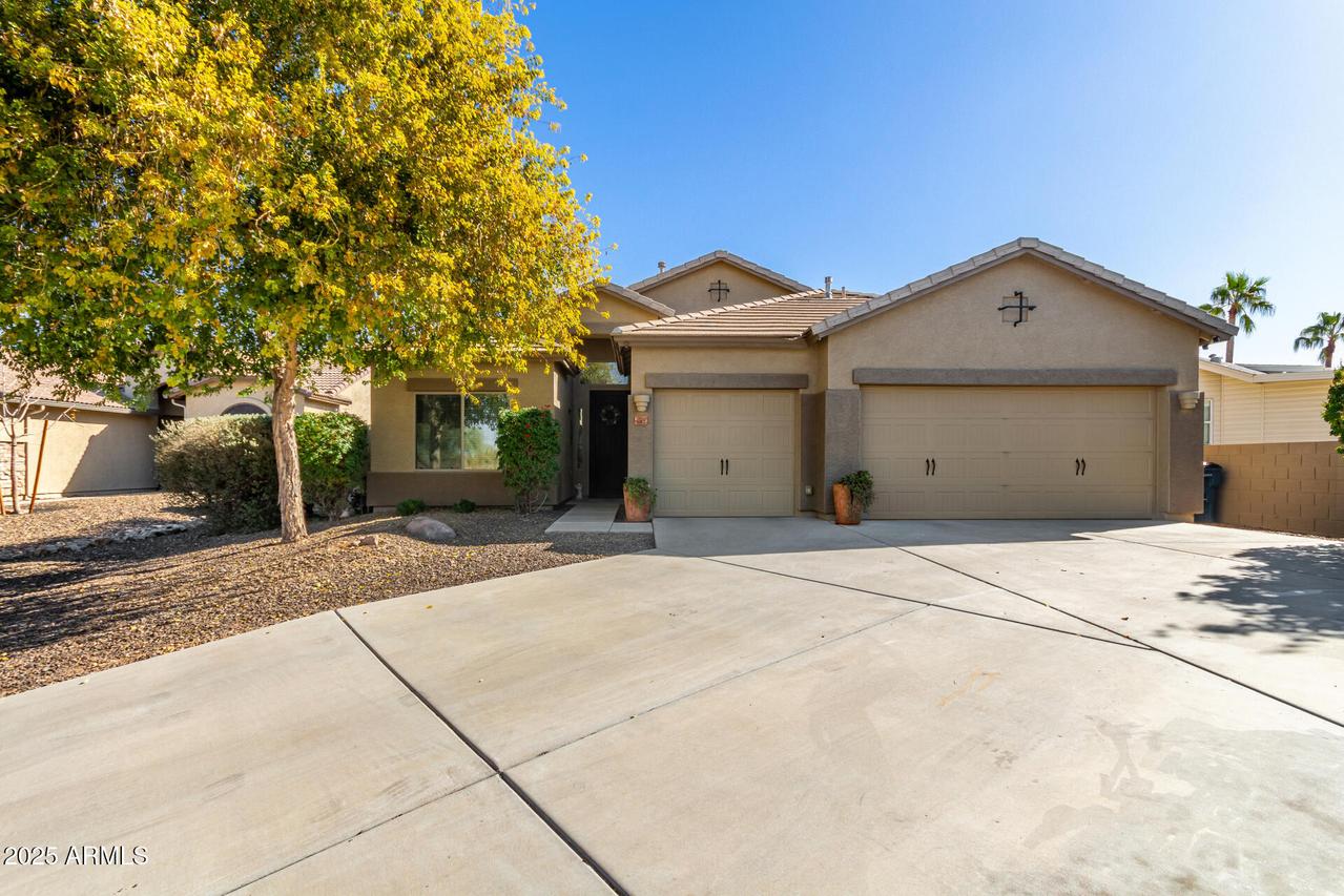 987 S Phelps Dr., Apache Junction, AZ 85220
