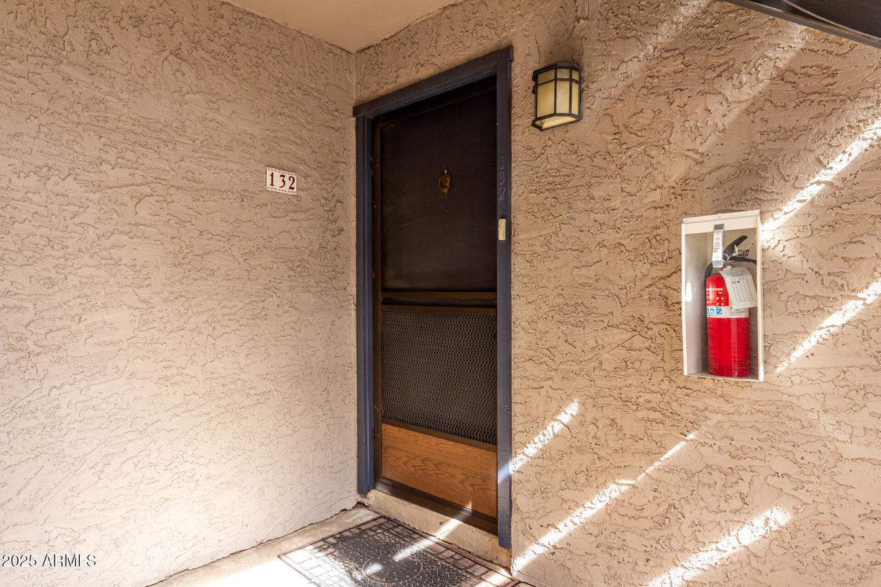 4444 E Paradise Village Pkwy. #132, Phoenix, AZ 85032