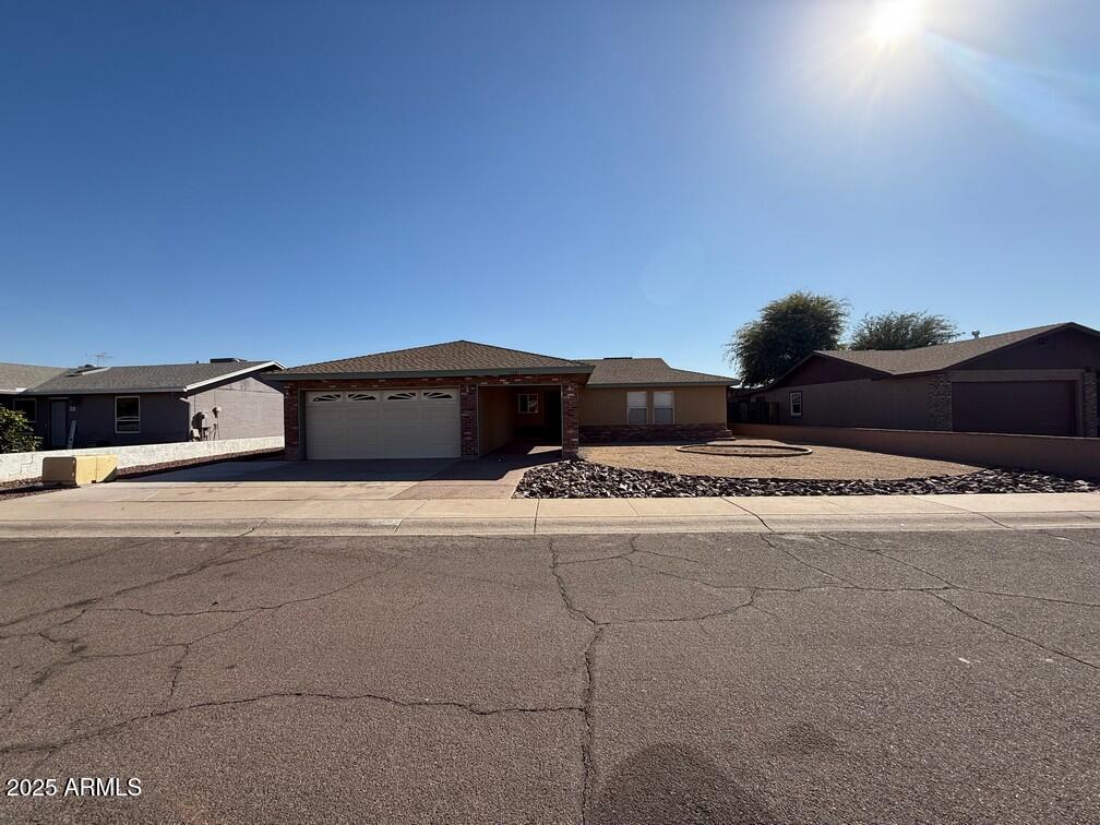 113 W Bluefield Ave., Phoenix, AZ 85023