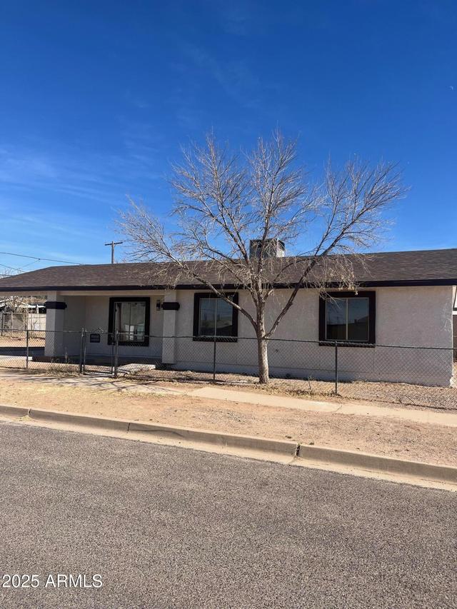 810 E 3rd St., Douglas, AZ 85607