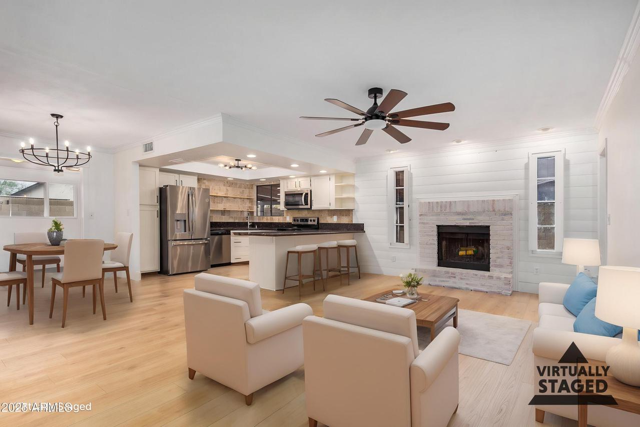 8201 W Tuckey Ln., Glendale, AZ 85303