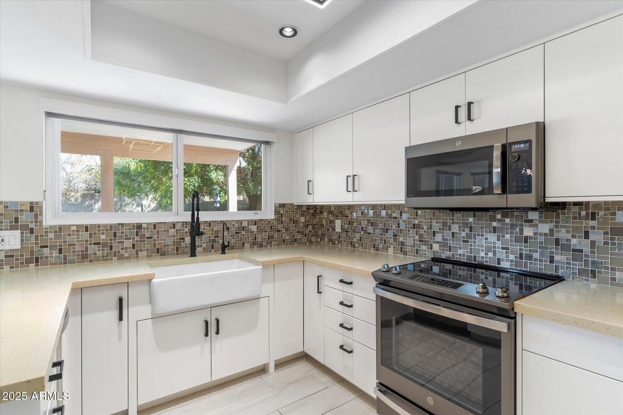 4220 E Everett Dr., Phoenix, AZ 85032