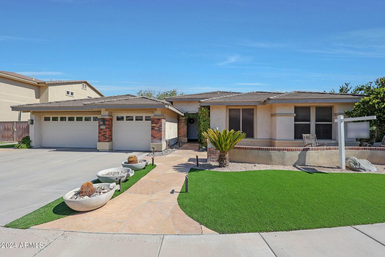 7865 S Palm Dr., Tempe, AZ 85284