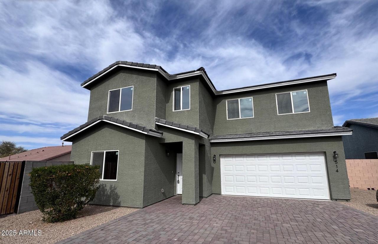 514 W Desert Ln., Phoenix, AZ 85041