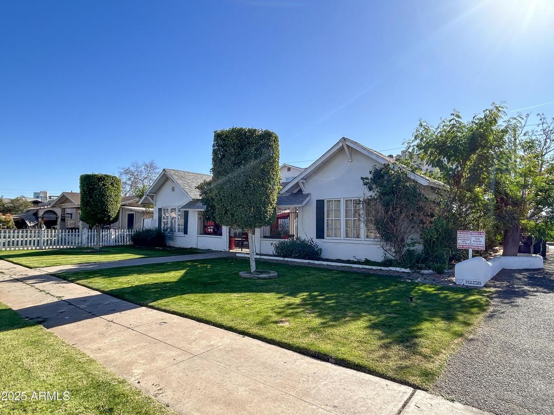 1527 W Fillmore St., Phoenix, AZ 85007
