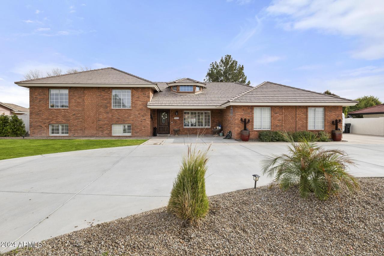 9505 S Kenneth Pl., Tempe, AZ 85284