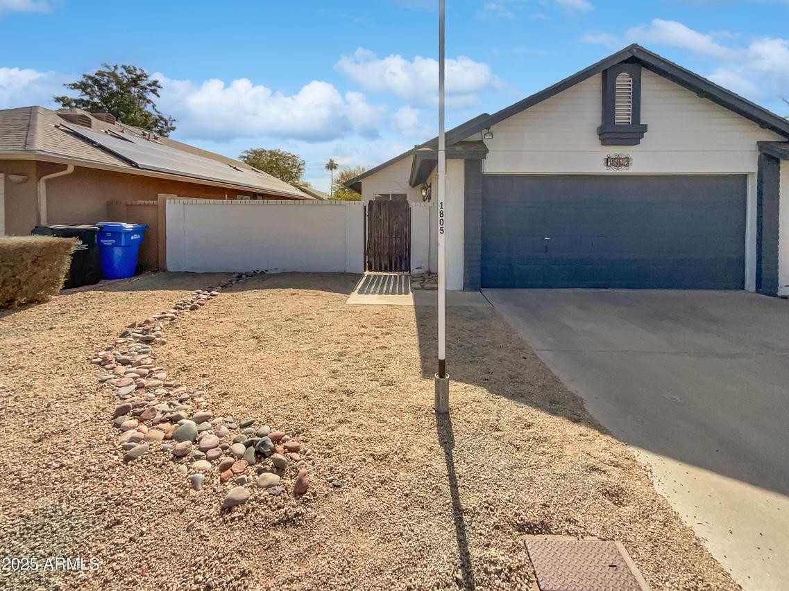 1805 E Bluefield Ave., Phoenix, AZ 85022