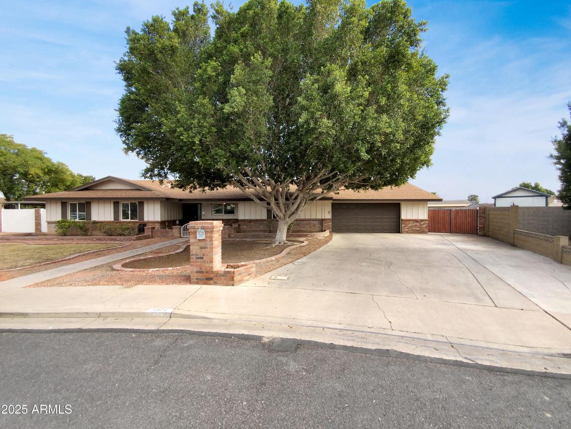 1329 N 25th St., Mesa, AZ 85213