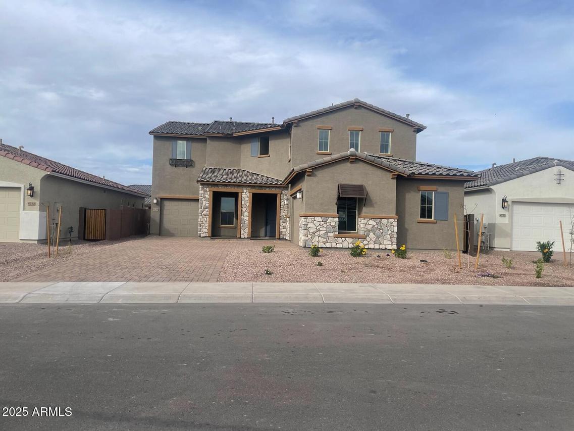 8728 W Denton Ln., Glendale, AZ 85305