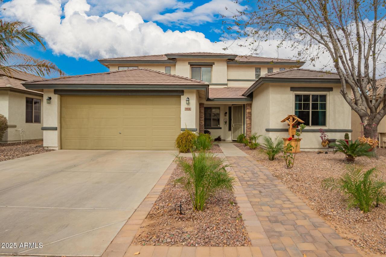 714 W Desert Hills Dr., San Tan Valley, AZ 85143