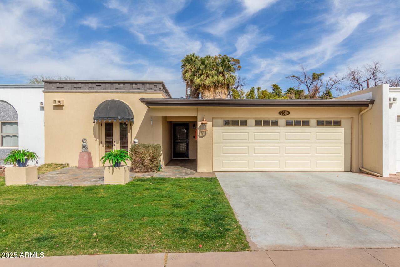 2510 E Crittenden Ln., Phoenix, AZ 85016
