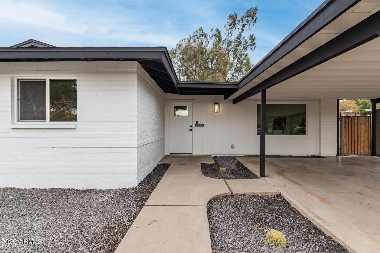 1326 E Catalina Dr., Phoenix, AZ 85014