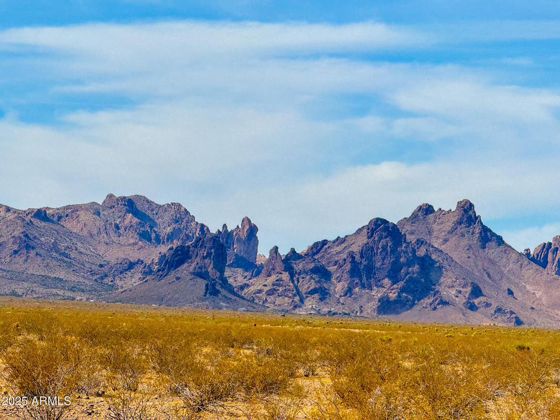 W Wingate Dr. Lot B (7.5 Acres) #-, Golden Valley, AZ 86413